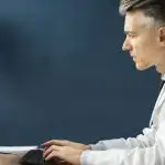 A Rússia criou uma IA para procurar metástases de cancro colorrectal a-russia-criou-uma-ia-para-procurar-metastases-de-cancro.jpg